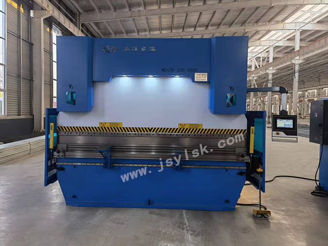 WE67K-200/3200數(shù)控折彎機